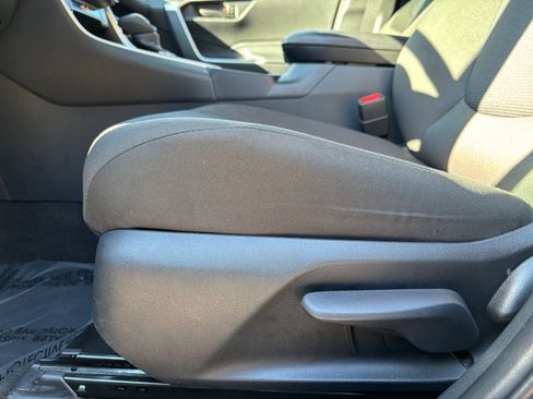 Used 2025 Toyota RAV4 LE image 27