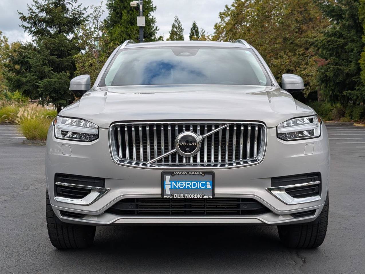 Used 2023 Volvo XC90 T8 Plus w/ Protection Package Premier AWD/4WD image 2