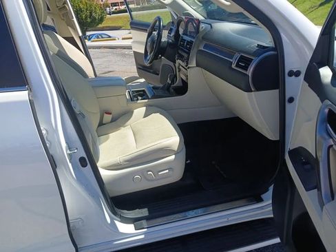 Used 2022 Lexus GX 460 image 21