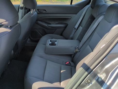 Used 2024 Nissan Altima 2.5 SV FWD image 14