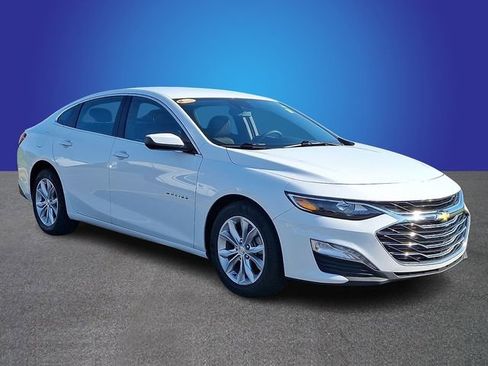 Used 2023 Chevrolet Malibu LT w/ Driver Confidence Package FWD image 3