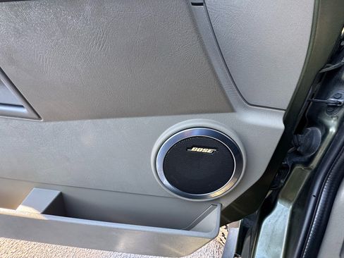 Used 2003 HUMMER H2 w/ Preferred Equipment Group image 31