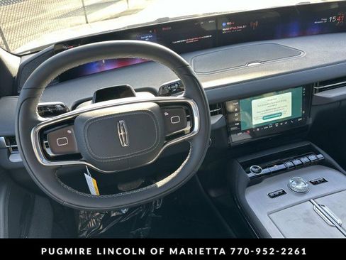 New 2025 Lincoln Navigator Reserve w/ Jet Appearance Package image 32