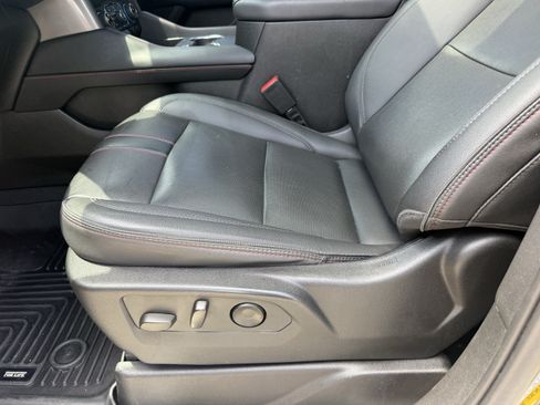 Used 2022 Chevrolet Tahoe RST w/ Luxury Package RWD image 28
