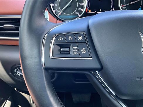 Used 2021 Maserati Levante GranLusso image 22