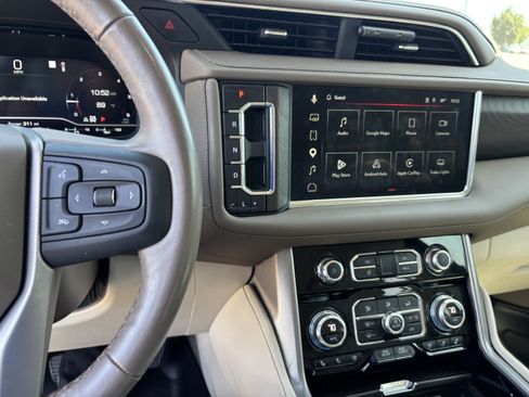 Used 2023 GMC Yukon XL Denali AWD/4WD image 30