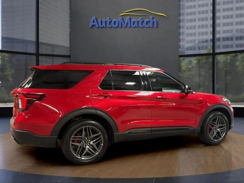 Used 2025 Ford Explorer ST-Line w/ Premium Package image 12