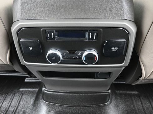 Used 2020 Ford Expedition XLT w/ Equipment Group 202A image 12
