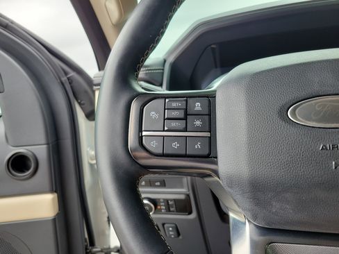 Used 2024 Ford Expedition Platinum AWD/4WD image 23