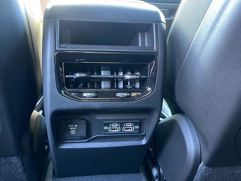 New 2025 Jeep Grand Cherokee Altitude image 26