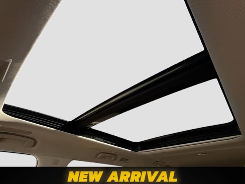 Used 2025 INFINITI QX80 Sensory image 21