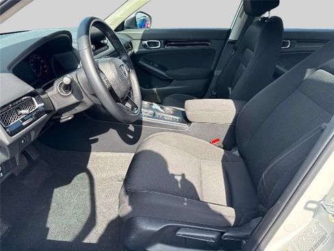 Used 2024 Honda Civic EX image 9