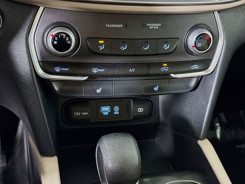 Used 2020 Hyundai Santa Fe SEL FWD image 7