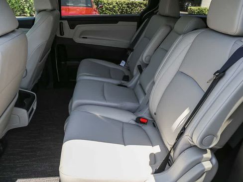 Certified 2026 Honda Odyssey EX-L image 20