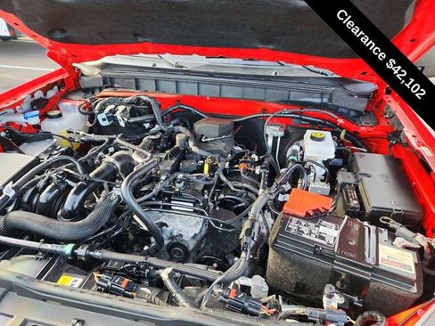 Used 2024 Ford Bronco Badlands image 13