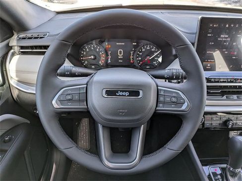 New 2026 Jeep Compass Limited image 19