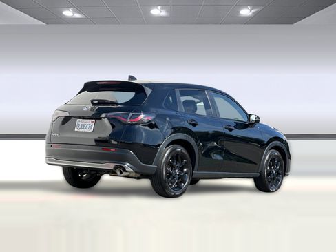 Used 2024 Honda HR-V Sport image 8