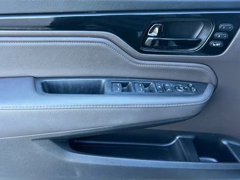Used 2021 Honda Odyssey Elite image 11