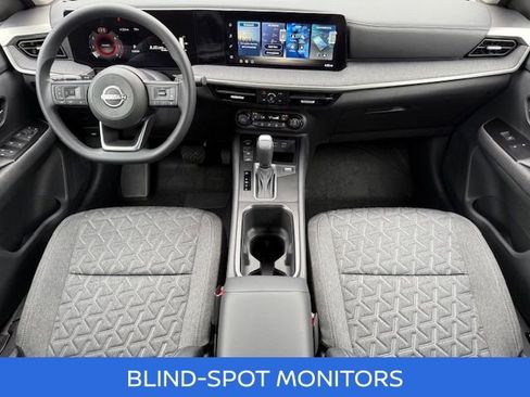 Used 2026 Nissan Kicks SV AWD/4WD image 19