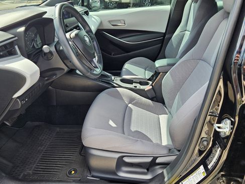 Used 2024 Toyota Corolla SE image 4