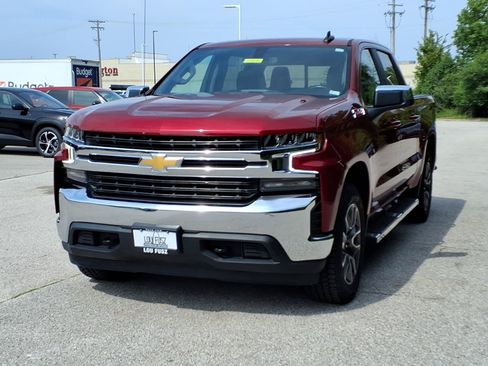 Used 2021 Chevrolet Silverado 1500 LT w/ Z71 Off-Road Package AWD/4WD image 2