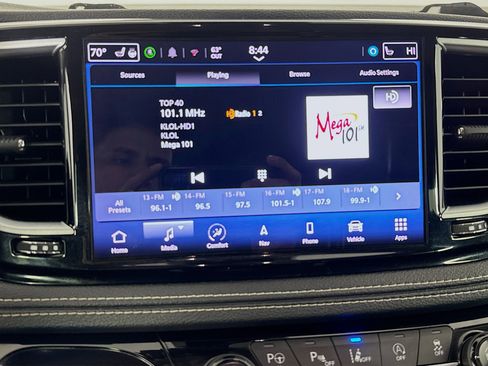 Used 2022 Chrysler Pacifica Limited image 17