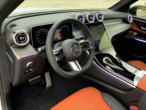 Certified 2026 Mercedes-Benz GLC 300 4MATIC image 9