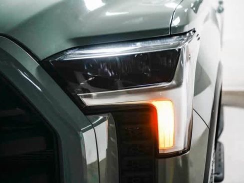 Used 2024 Toyota Tundra Limited image 4