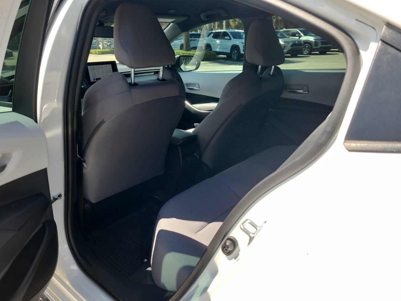 Used 2024 Toyota Corolla SE FWD image 9