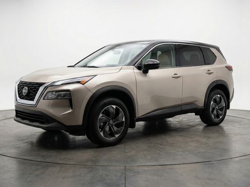 Used 2025 Nissan Rogue SV AWD/4WD image 3
