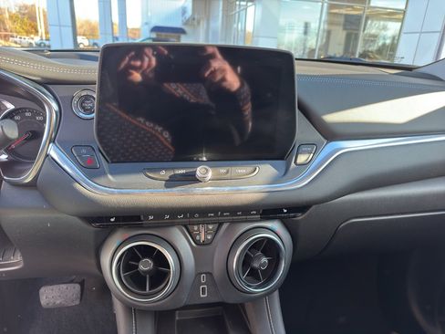 Used 2024 Chevrolet Blazer LT w/ Convenience Package image 11