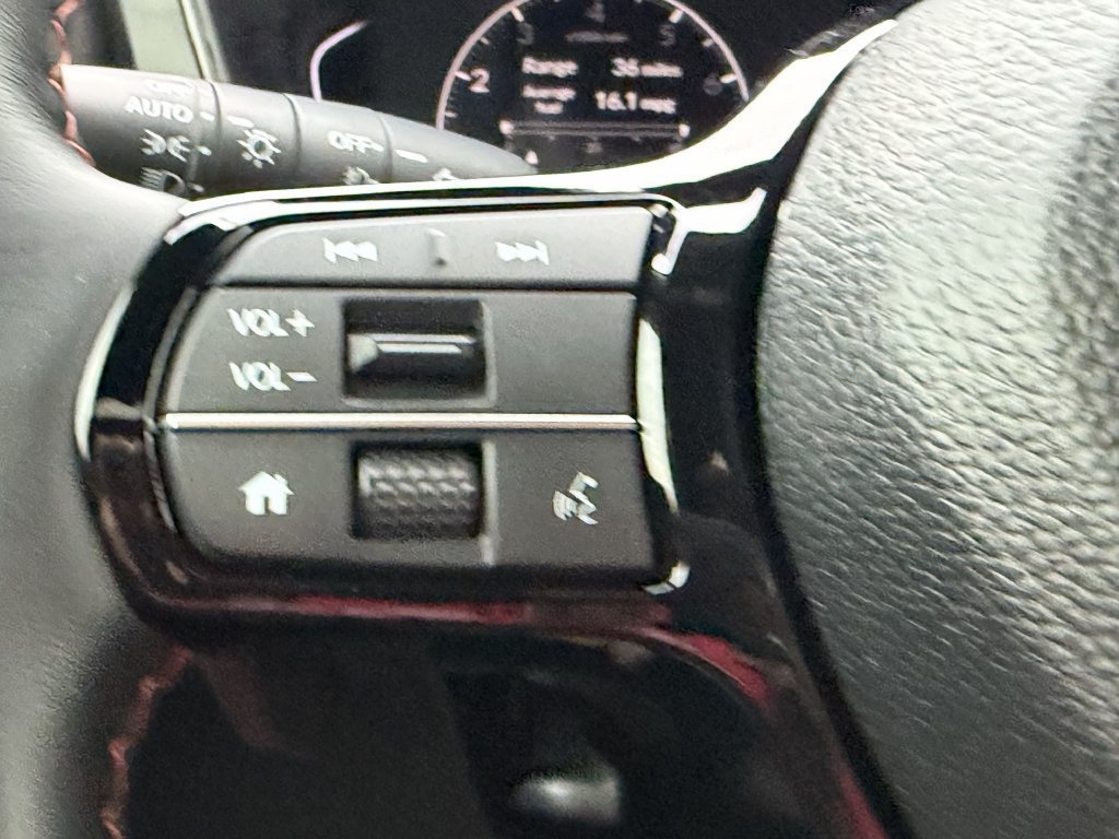 Certified 2025 Honda Pilot TrailSport image 27