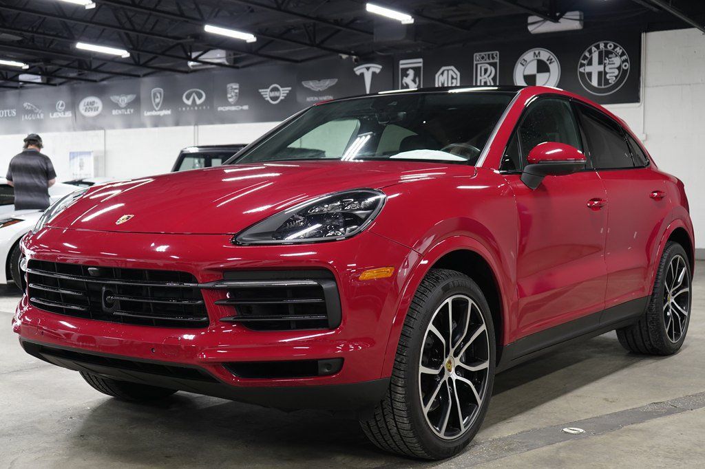 Used 2021 Porsche Cayenne Coupe AWD/4WD image 1