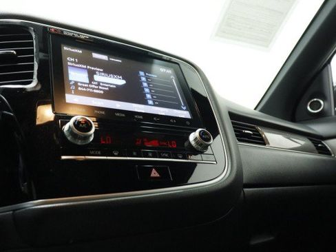 Used 2020 Mitsubishi Outlander SEL AWD/4WD image 16