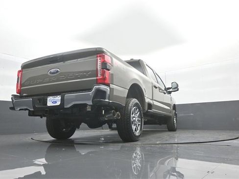 New 2026 Ford F250 Lariat w/ FX4 Off-Road Package image 32