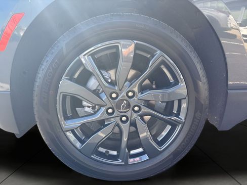 Certified 2023 Chevrolet Equinox RS AWD/4WD image 11