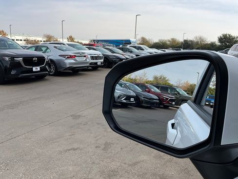 Used 2025 Hyundai Santa Fe SEL image 19