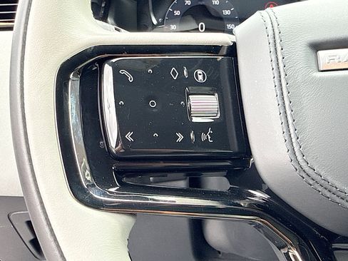 Used 2026 Land Rover Range Rover Velar Dynamic SE AWD/4WD image 37