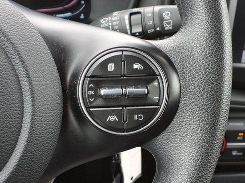 Used 2024 Kia Soul LX w/ Option Group 015 FWD image 20
