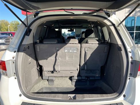 Used 2015 Honda Odyssey Touring Elite image 27