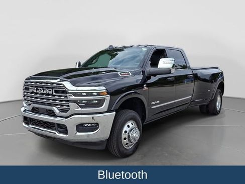 Used 2025 RAM 3500 Limited AWD/4WD image 4