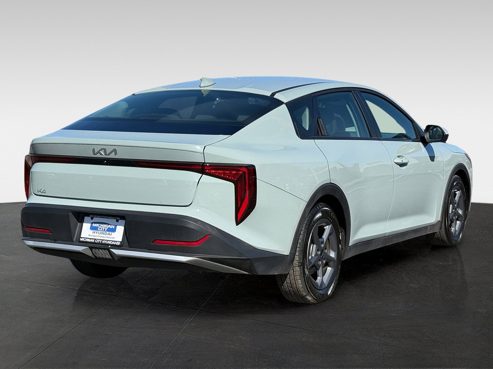 Used 2025 Kia K4 FWD image 5