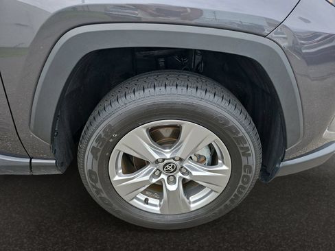 Used 2025 Toyota RAV4 XLE AWD/4WD image 41
