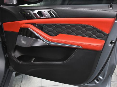 Used 2025 BMW X5 M Competition w/ Executive Package AWD/4WD image 19