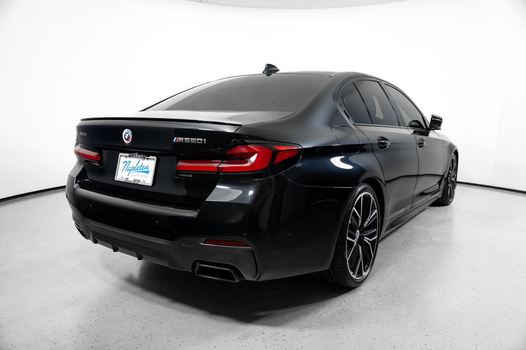 Used 2023 BMW M550i xDrive AWD/4WD image 9