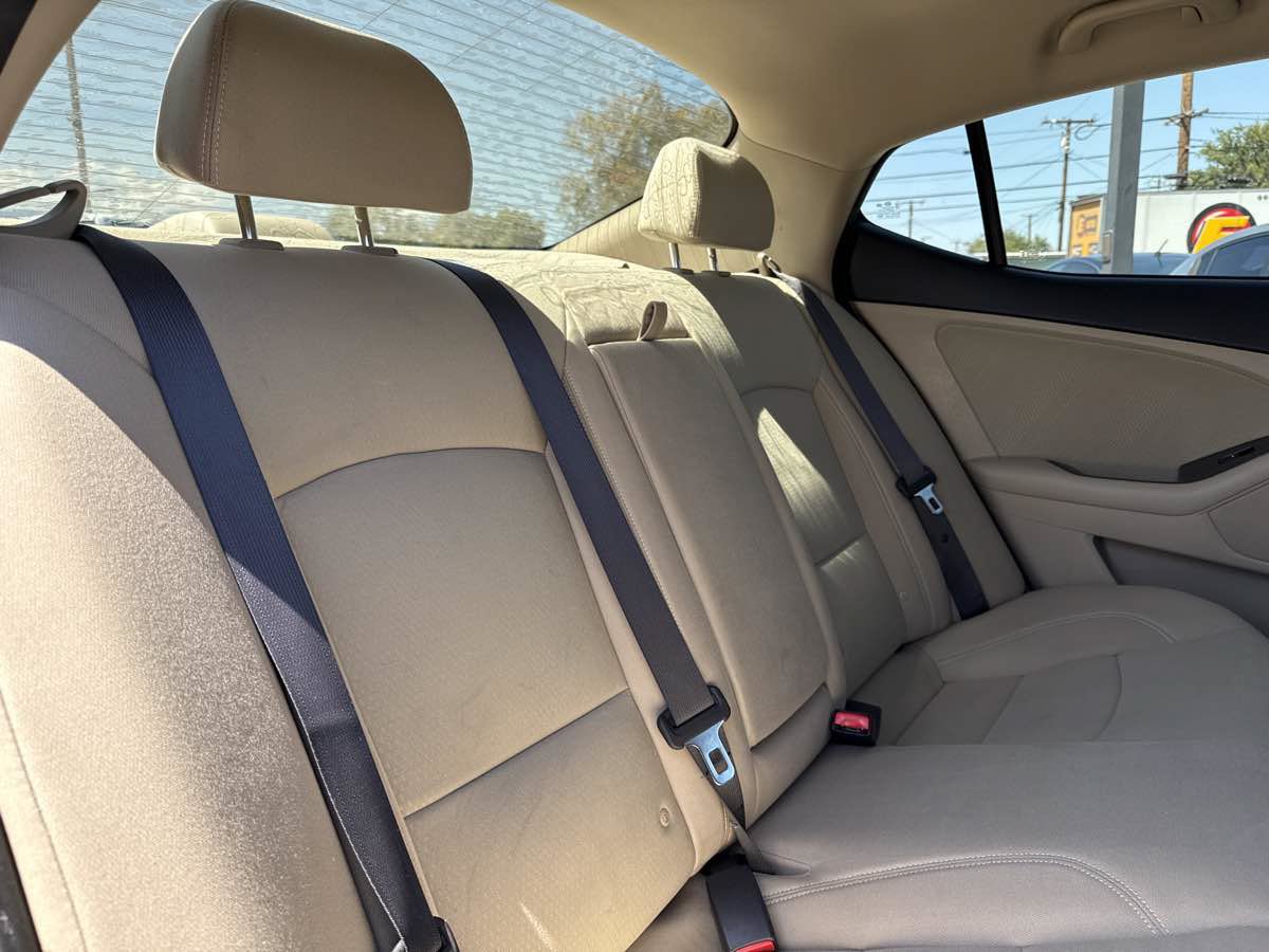 Used 2015 Kia Optima LX FWD image 19