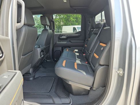 Used 2023 GMC Sierra 1500 AT4 w/ AT4 Premium Package AWD/4WD image 14
