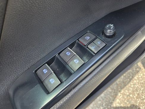 Used 2020 Toyota Camry LE FWD image 22
