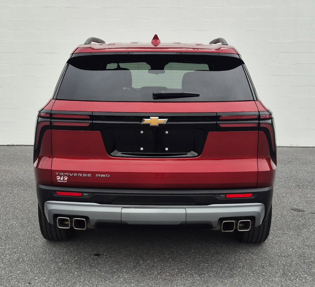 Used 2026 Chevrolet Traverse LT AWD/4WD image 17