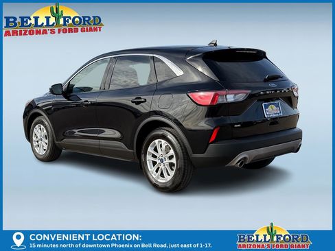 Used 2022 Ford Escape SE image 2